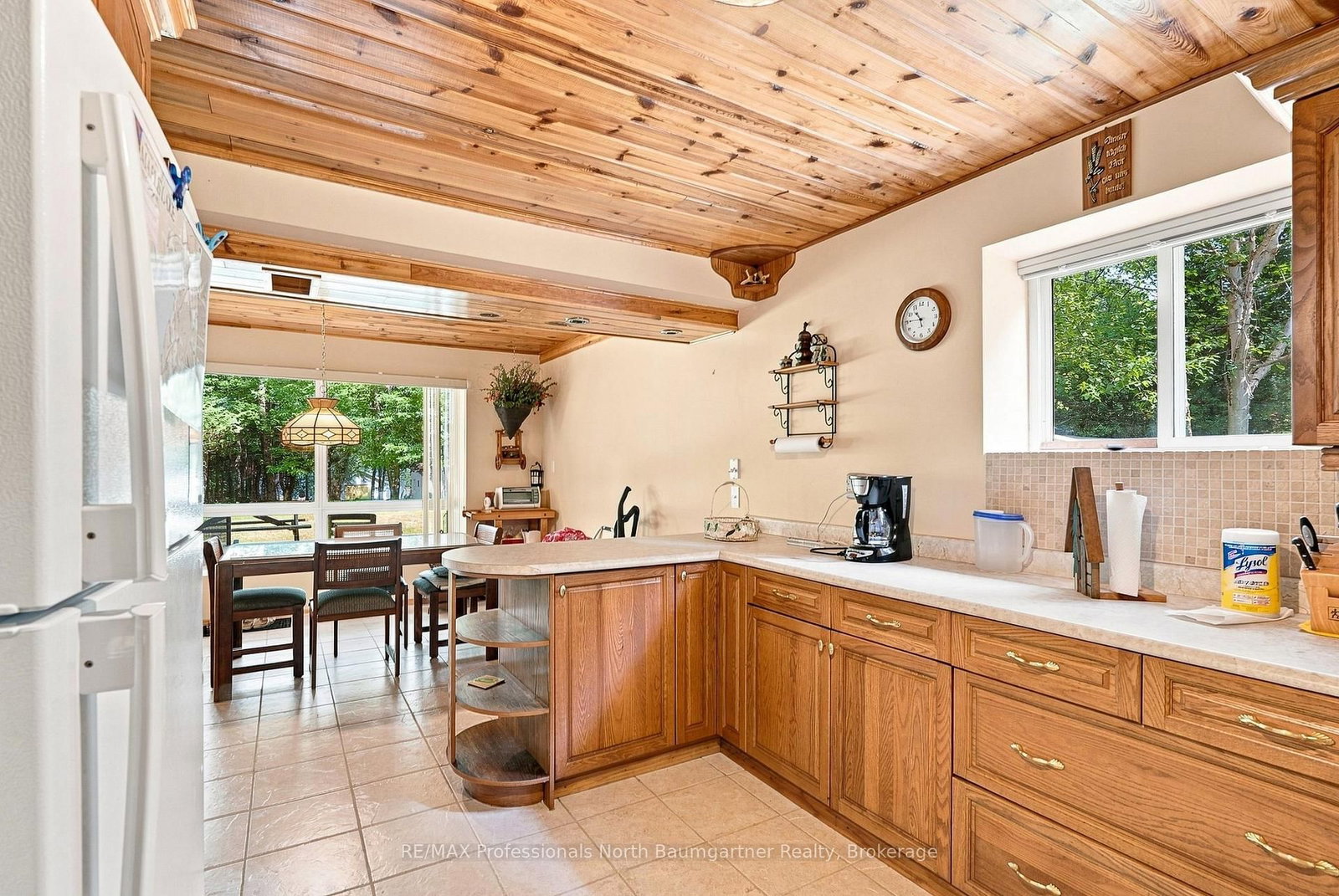 1125 Providence Drive • Algonquin Highlands, ON photo 12