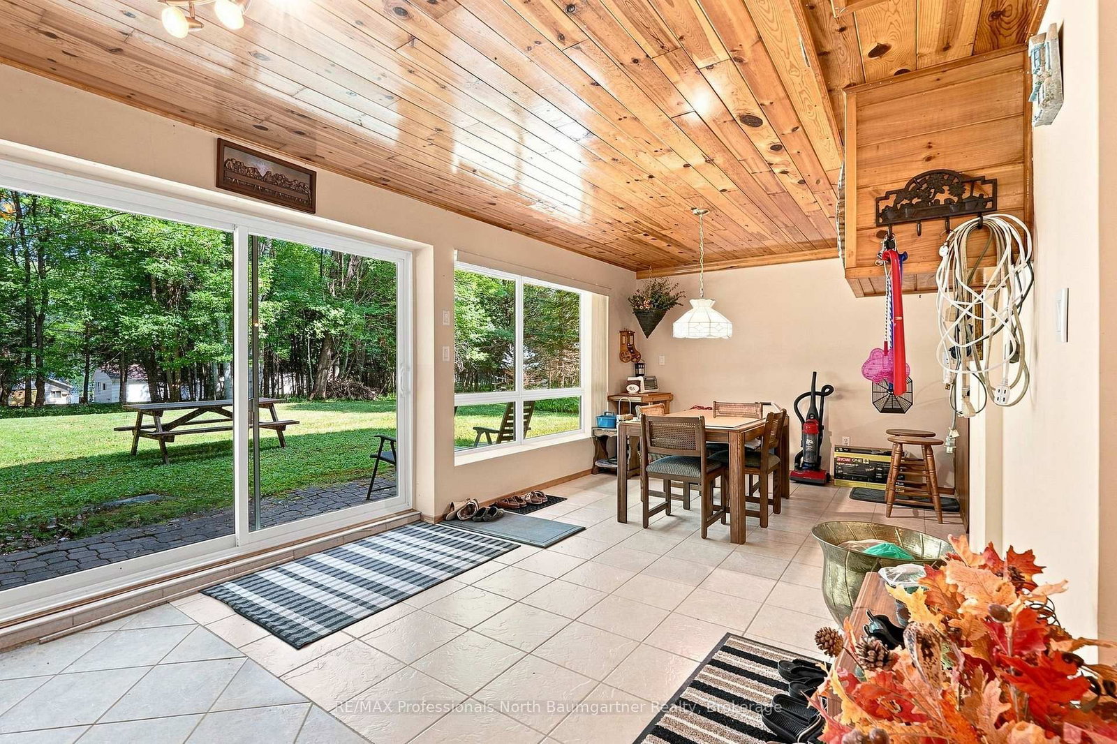 1125 Providence Drive • Algonquin Highlands, ON photo 5