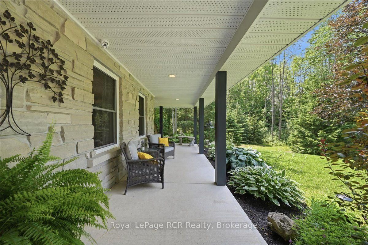 197 Carney Street • Georgian Bluffs, ON photo 2