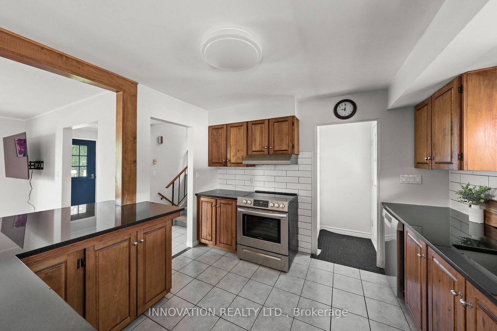658 Kitley 3 Line • Elizabethtown-Kitley, ON photo 3