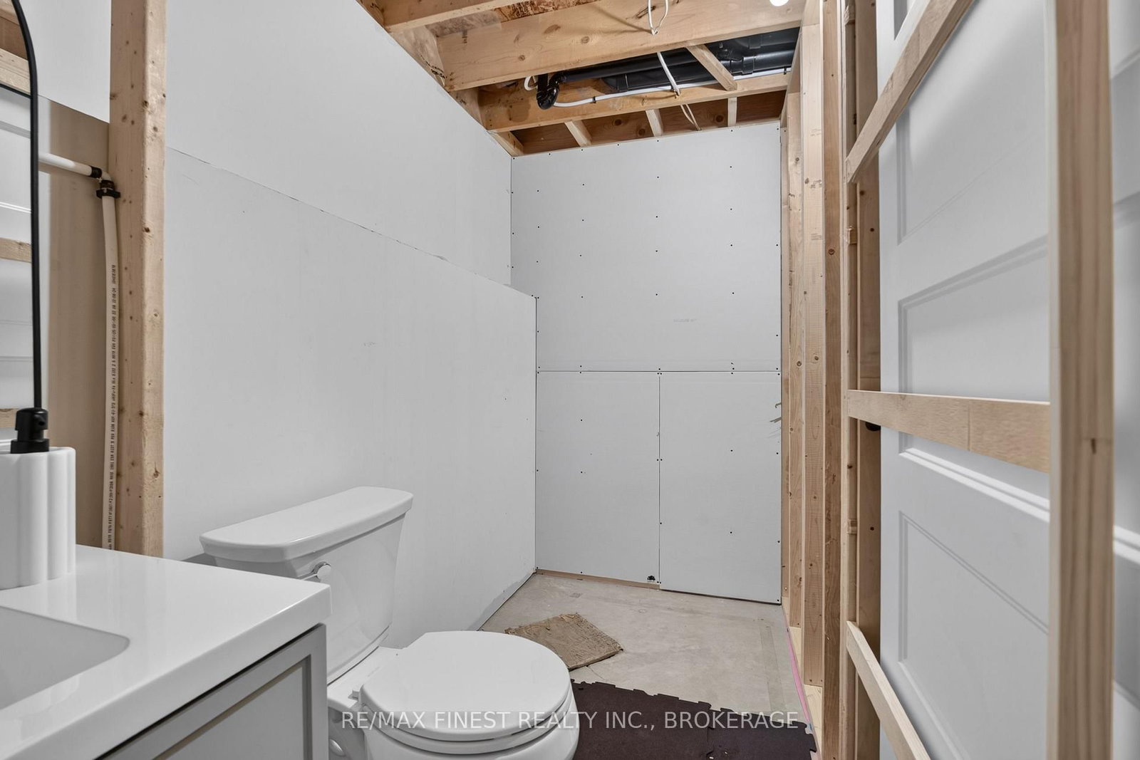 28 Park Crescent • Loyalist, ON photo 21