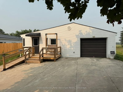 23 Bluejay Court • Brockton, ON photo 2