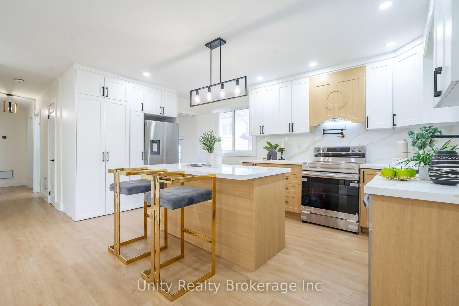 23 Tyrone Drive • Hamilton, ON photo 11