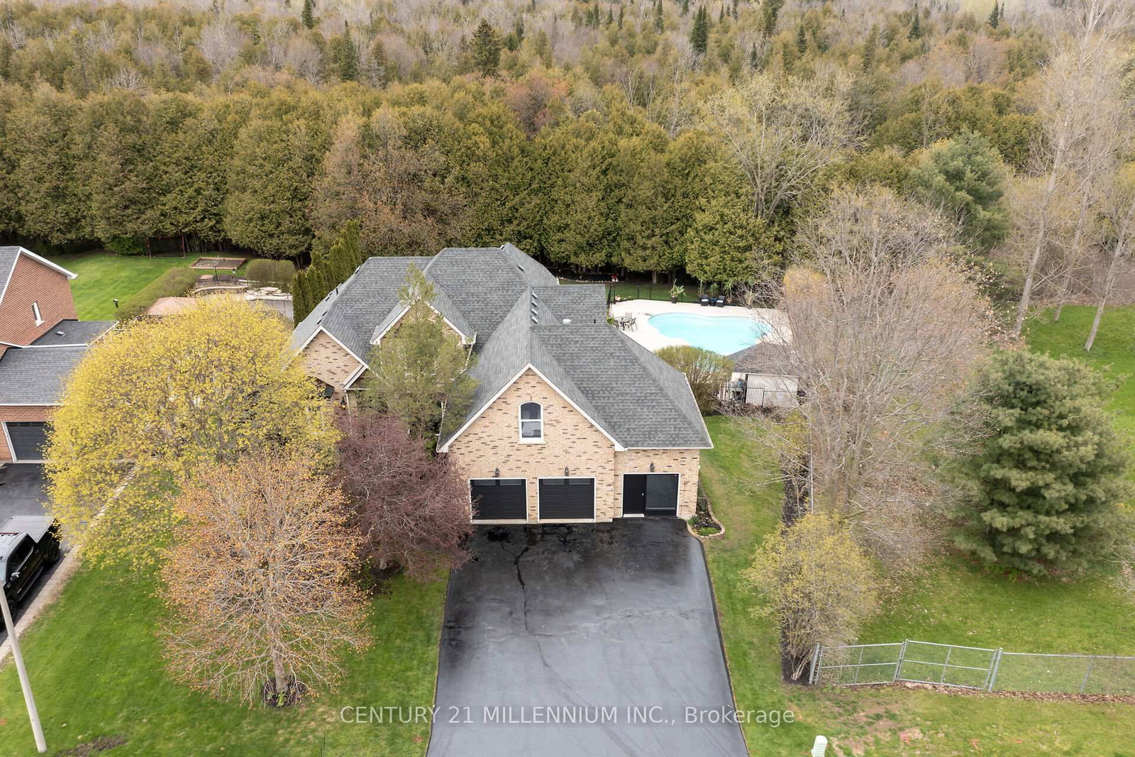 49 Waterford Drive • Erin, ON photo 2