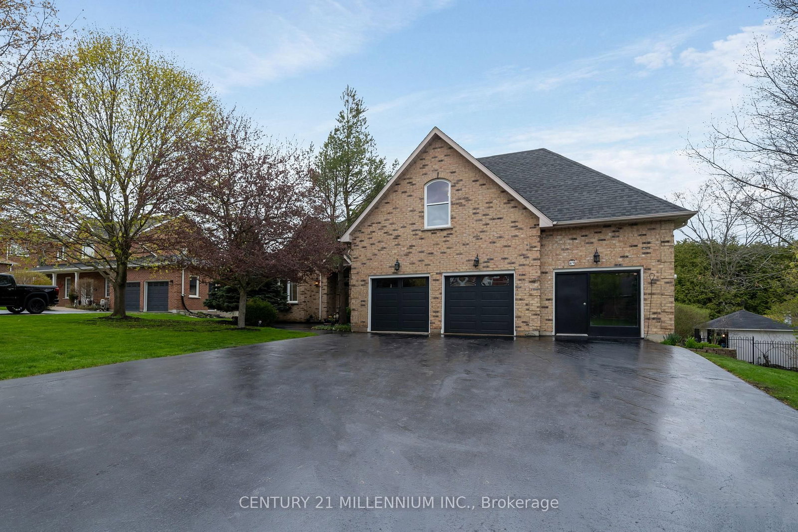 49 Waterford Drive • Erin, ON photo 3