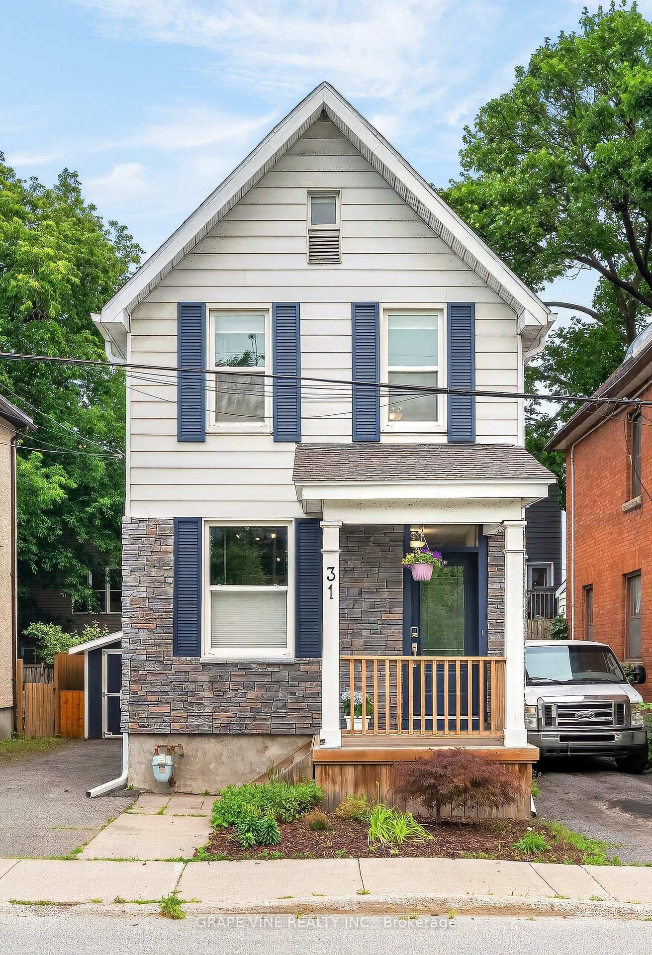 31 Westmount Avenue • Ottawa, ON photo 2