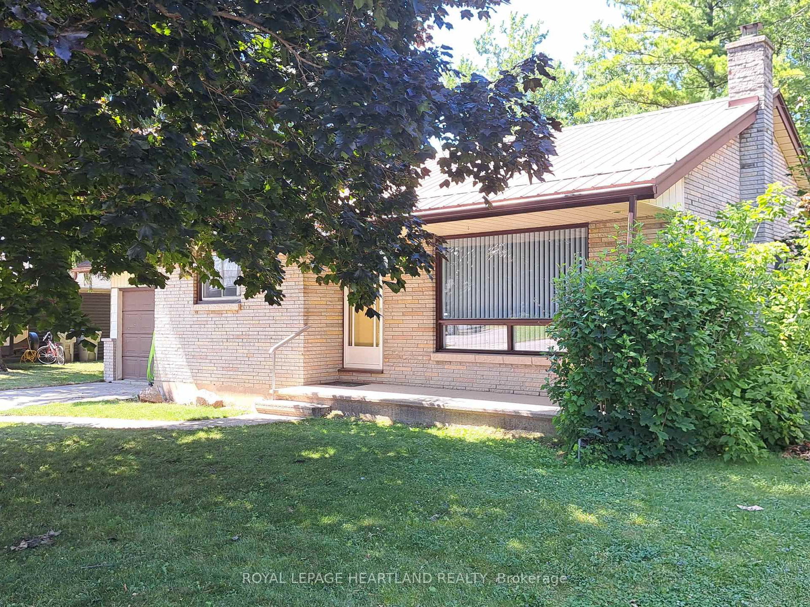 154 Thomas Street, South Huron — photo 1