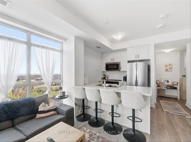1109 - 460 Dundas Street E