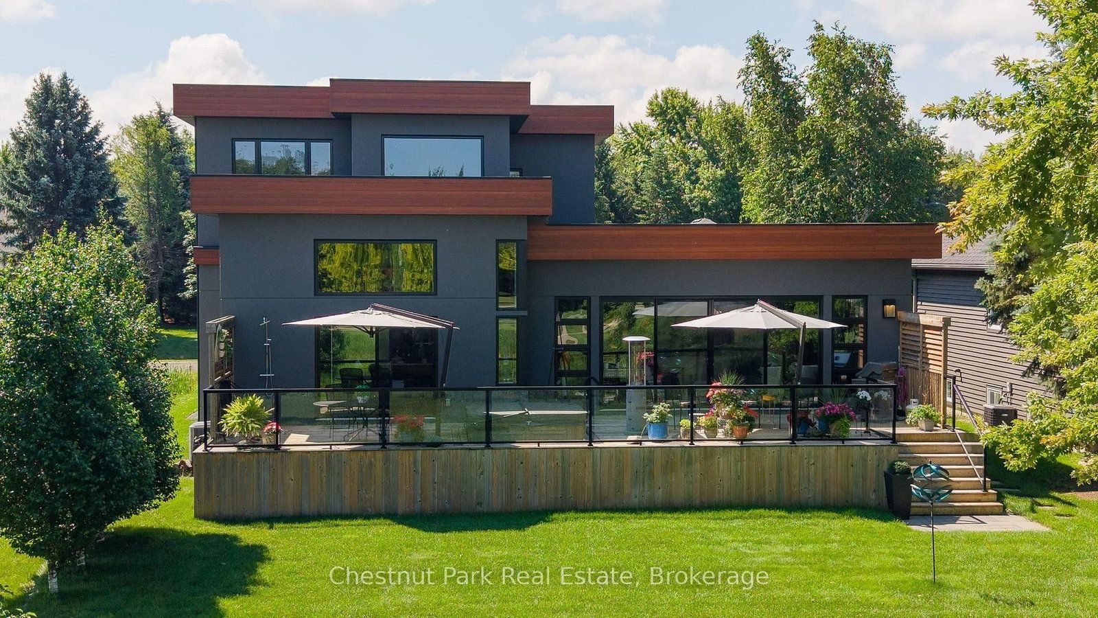 131 Grand Cypress Lane • Blue Mountains, ON photo 2