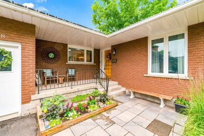 438 N Raglan Street • Renfrew, ON photo 3