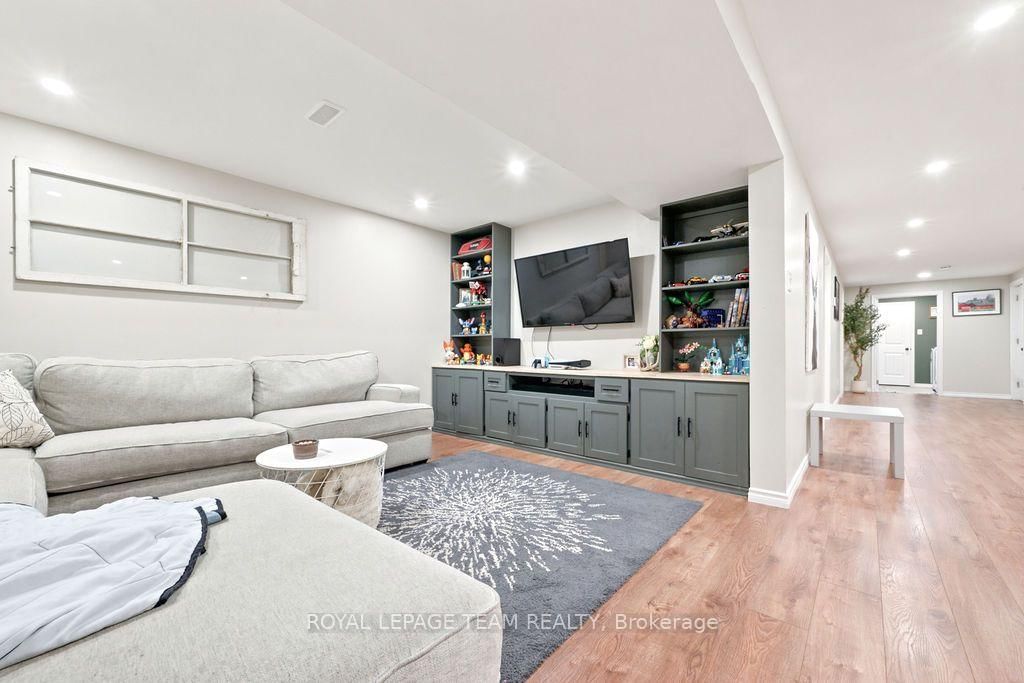 438 N Raglan Street • Renfrew, ON photo 35