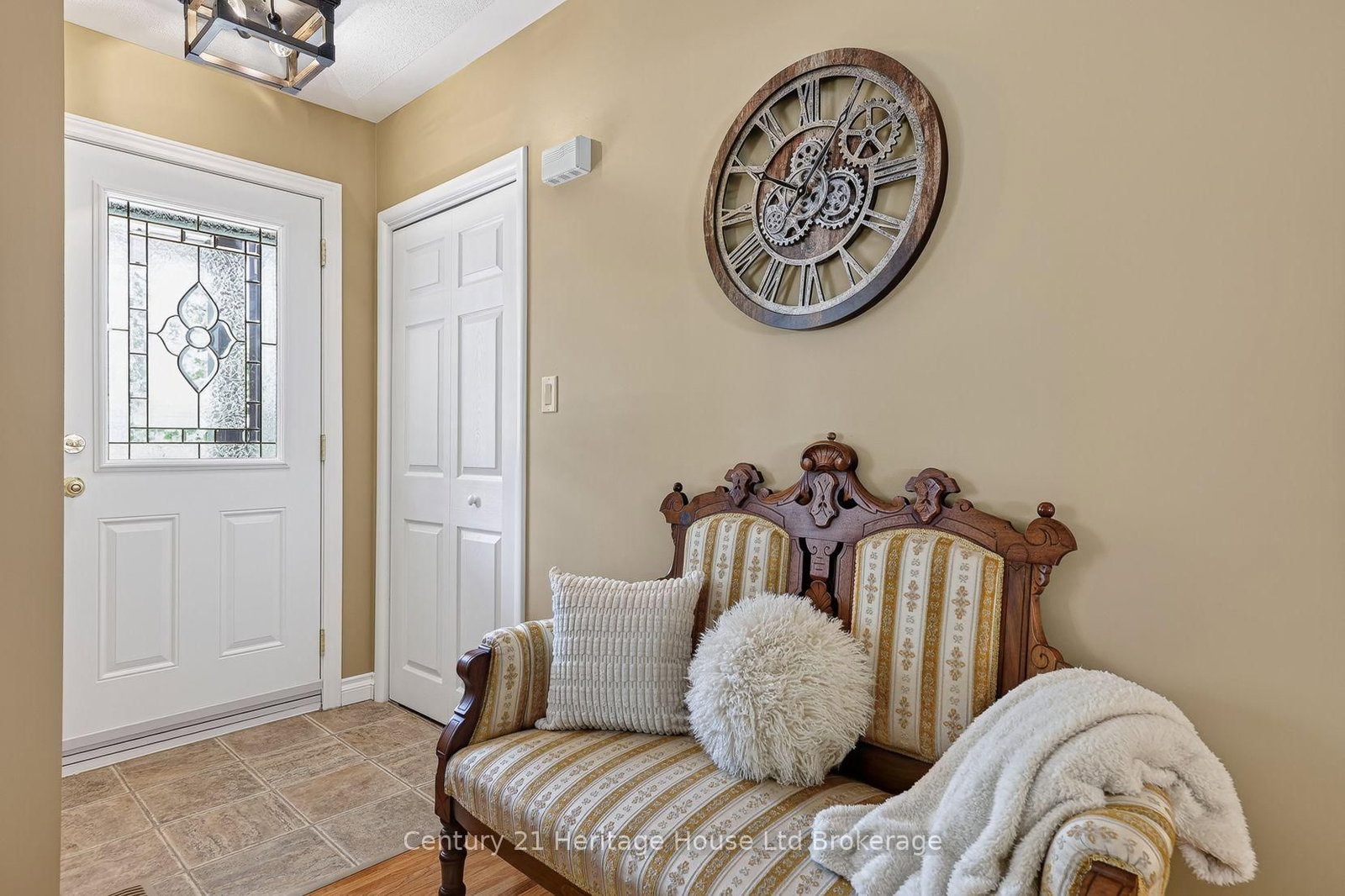 803 Gladstone Drive • Woodstock, ON photo 11