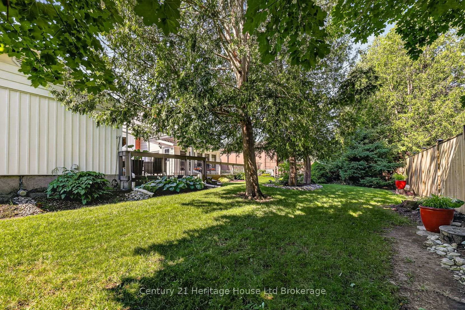 803 Gladstone Drive • Woodstock, ON photo 43