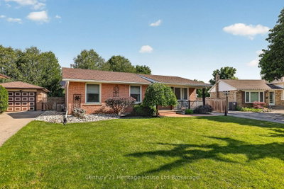803 Gladstone Drive • Woodstock, ON photo 8