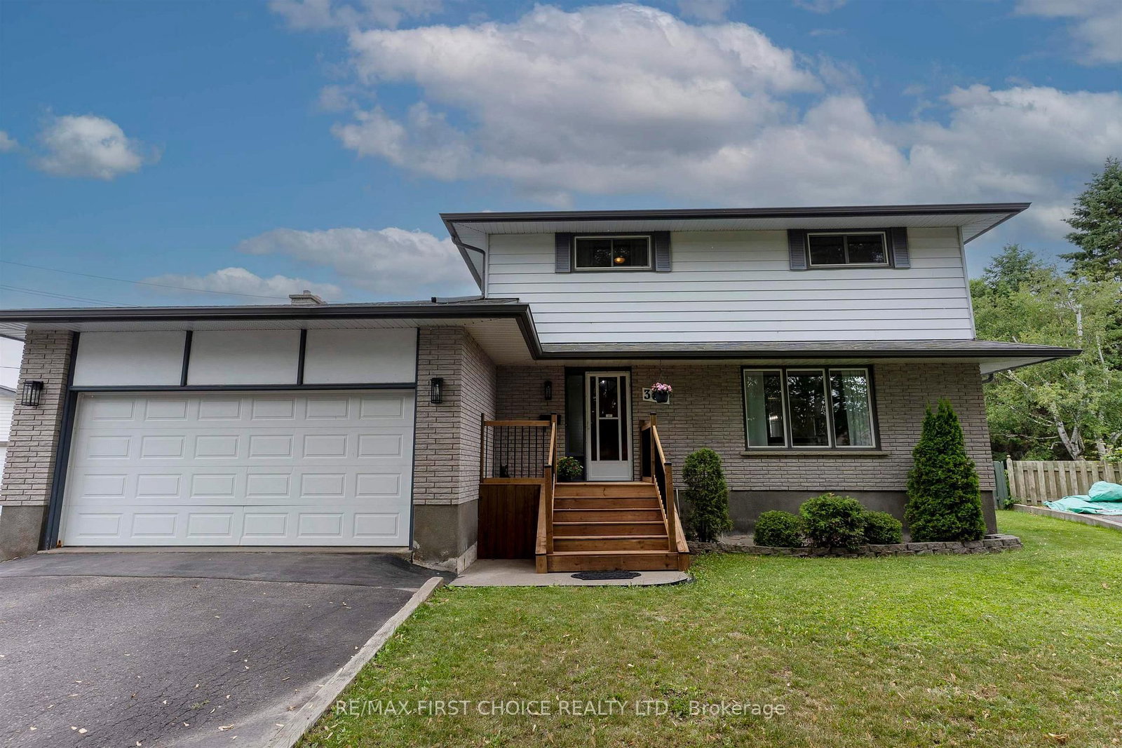 386 Lambton Place • Thunder Bay, ON photo 1