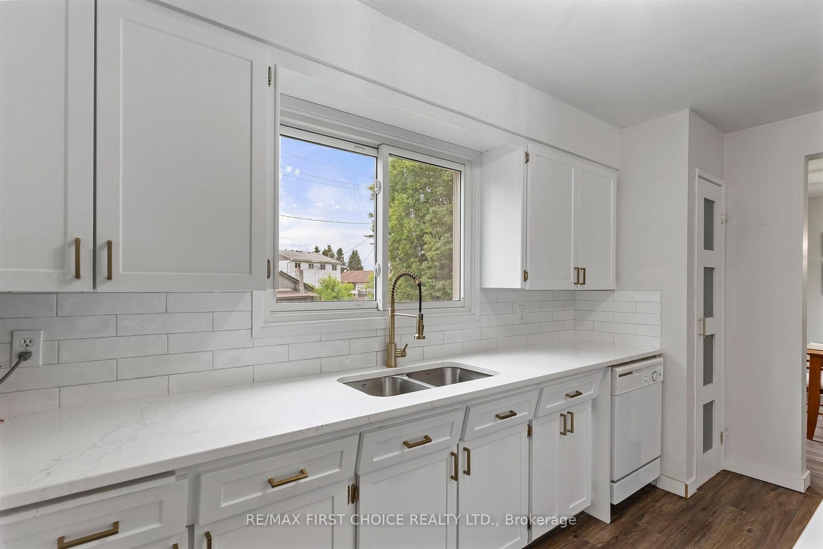 386 Lambton Place • Thunder Bay, ON photo 2