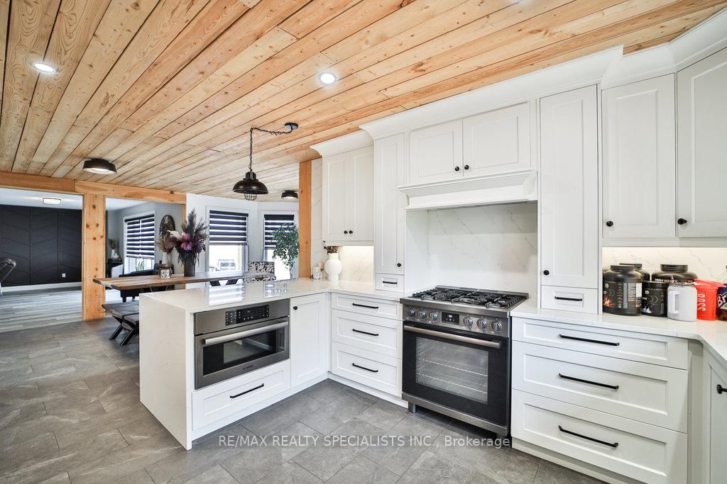 1467 Norfolk County 19 Road • Norfolk, ON photo 5