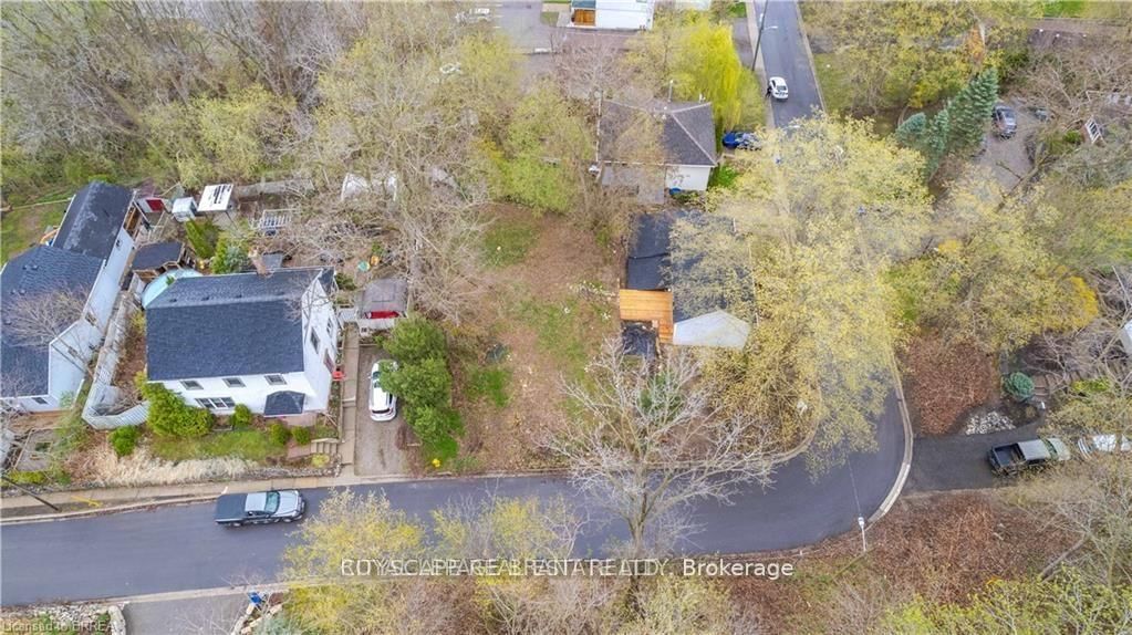 14 Mount Elgin Street • Brant, ON photo 13
