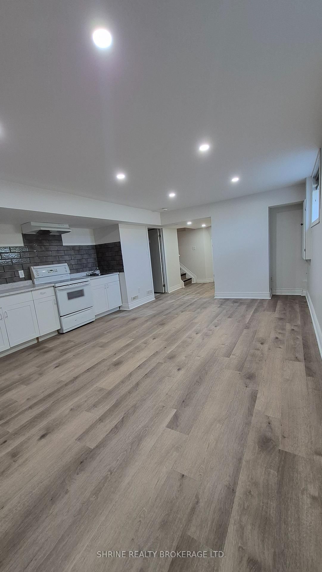 Basement - 1961 Rollingacres Drive, London North 5
