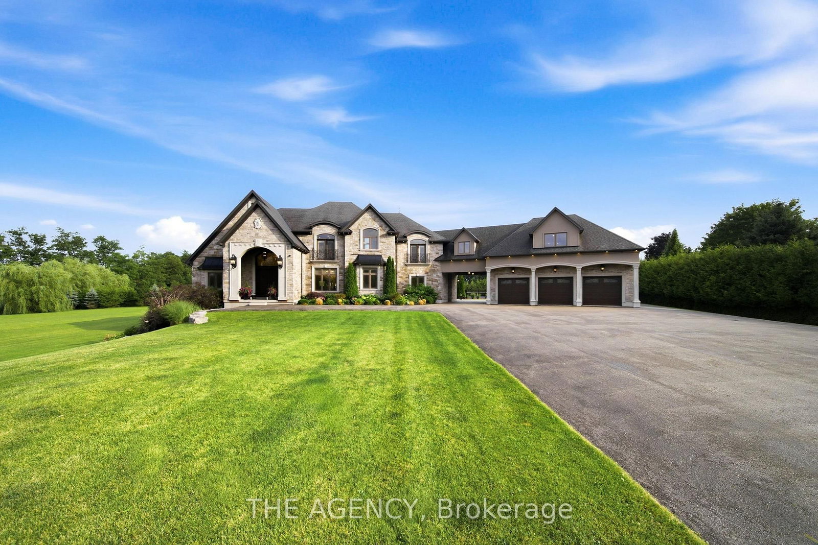7009 Wellington 34 Road • Puslinch, ON photo 1
