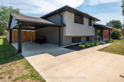 140 Oakwood Place • Thames Centre, ON photo 4