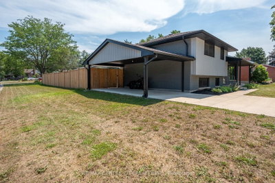 140 Oakwood Place • Thames Centre, ON photo 5