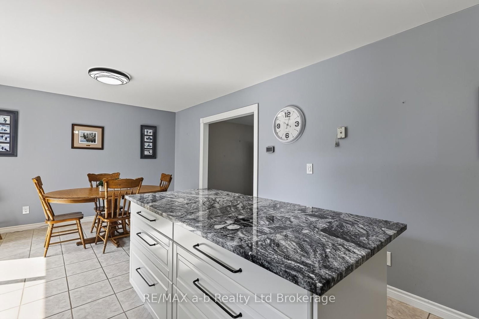 23 Burgess Street • Norwich, ON photo 11