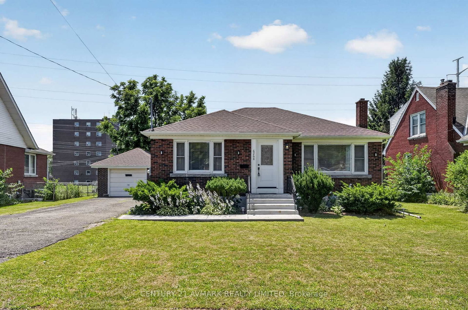 6268 Corwin Crescent • Niagara Falls, ON photo 1