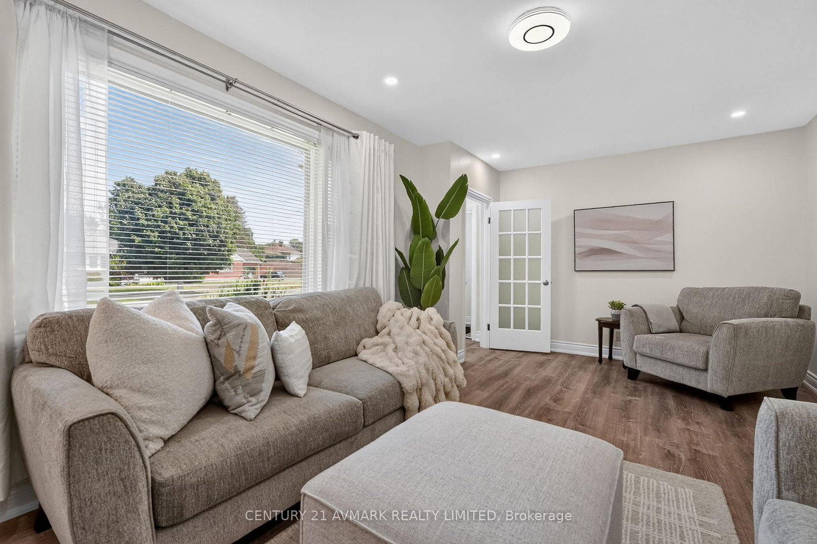6268 Corwin Crescent • Niagara Falls, ON photo 6