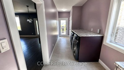 2024 Wateroak Drive • London North, ON photo 9