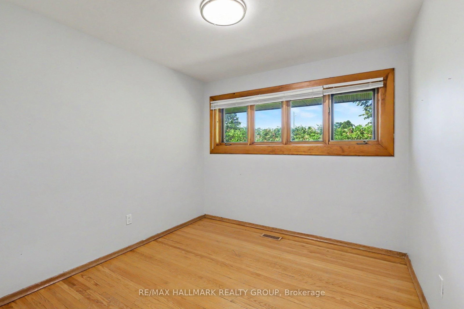 2067 Bangor Street • Ottawa, ON photo 14