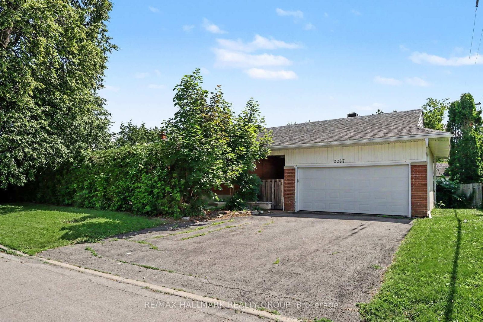 2067 Bangor Street • Ottawa, ON photo 2