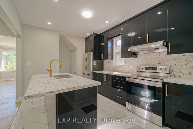 1509 Main Street E