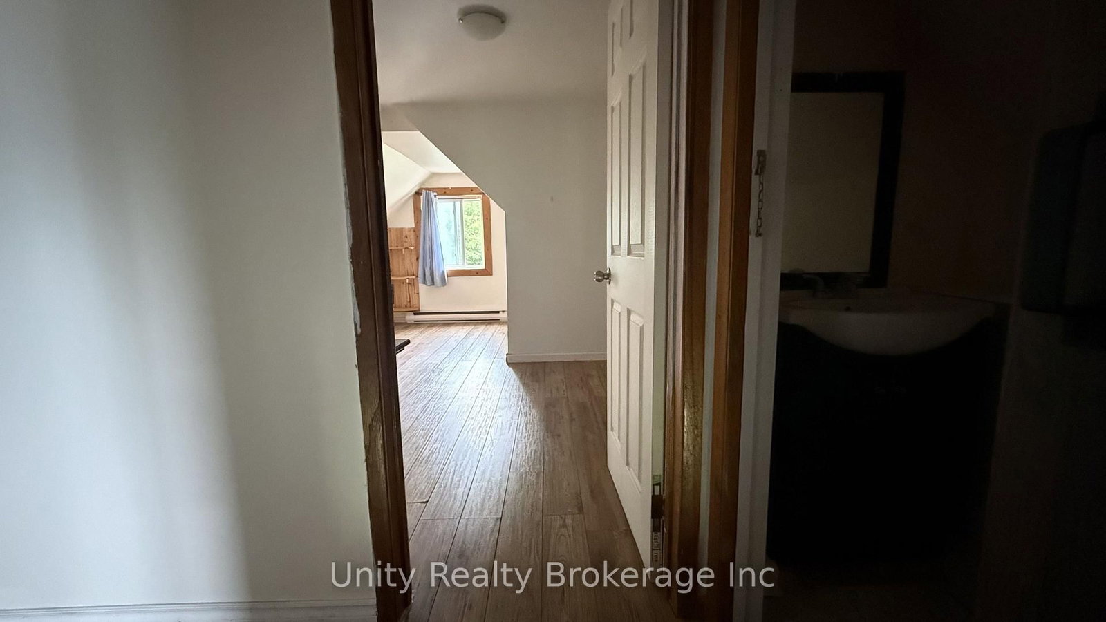 394 Bridge Street E • Belleville, ON photo 14