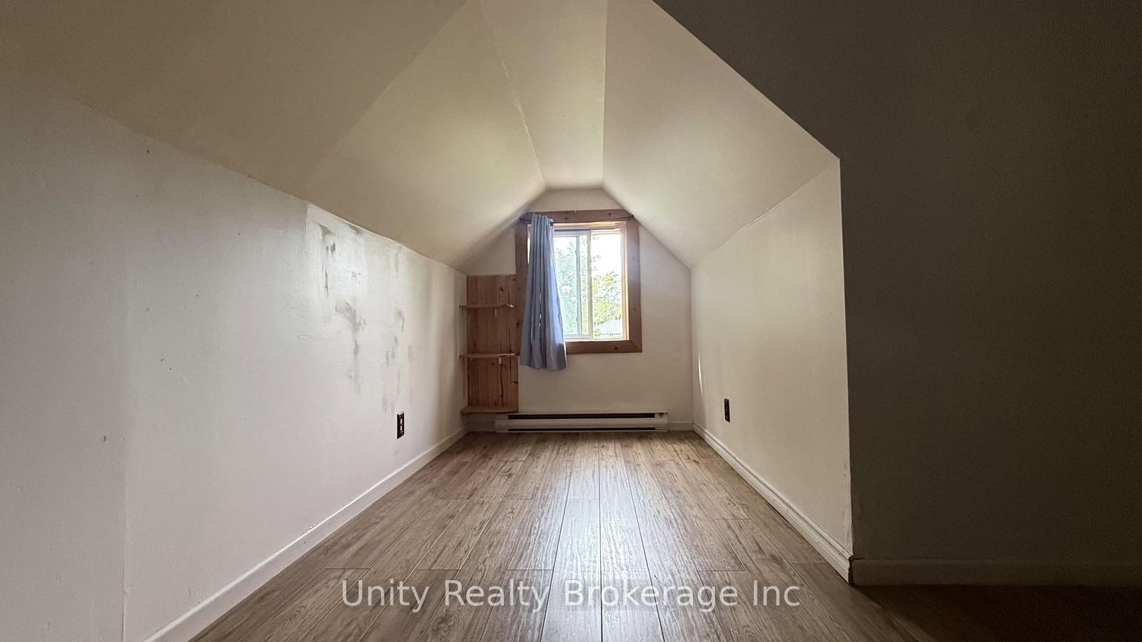 394 Bridge Street E • Belleville, ON photo 16