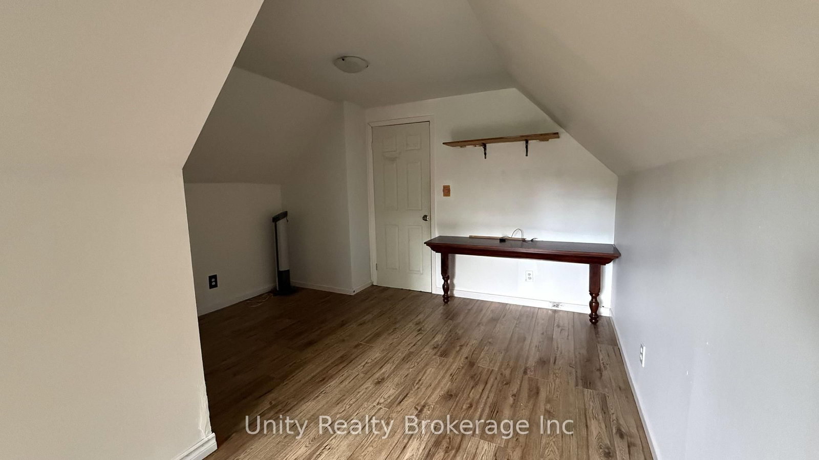 394 Bridge Street E • Belleville, ON photo 17