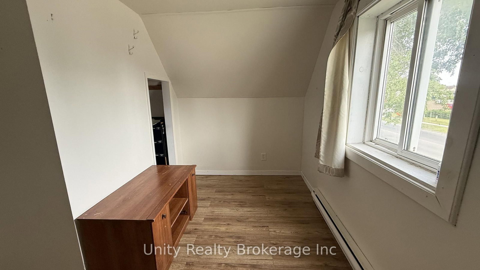 394 Bridge Street E • Belleville, ON photo 23