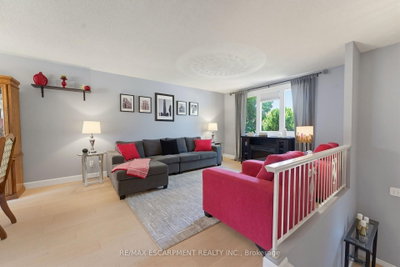 164 Hanover Place • Hamilton, ON photo 4