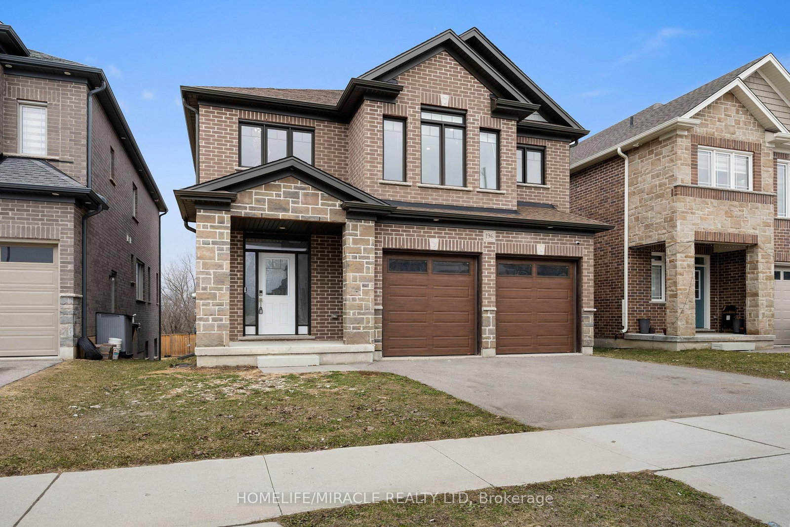 196 Freure Drive • Cambridge, ON photo 3