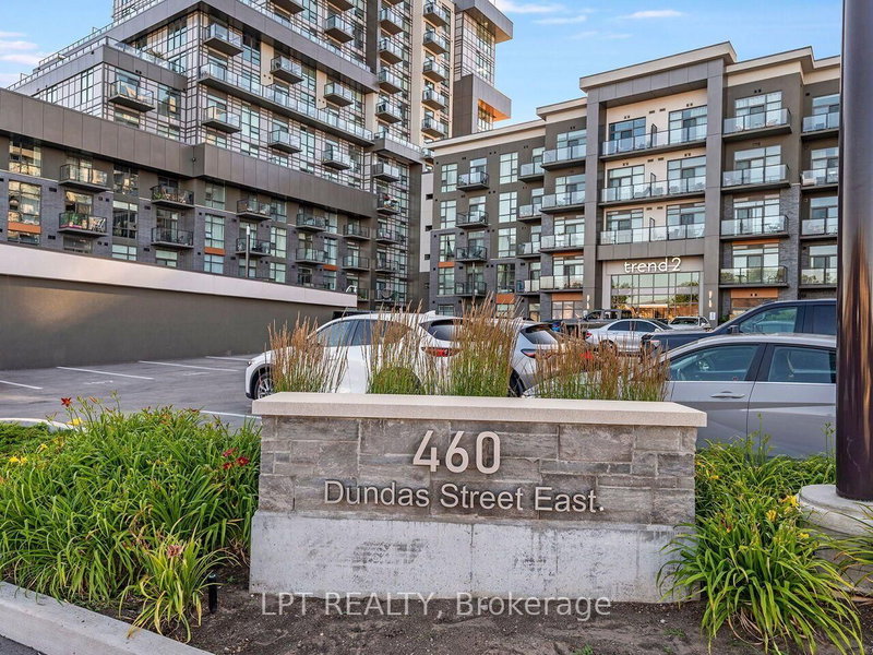 209 - 460 Dundas Street E