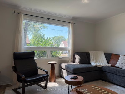 4354 Fifth Avenue — more photos