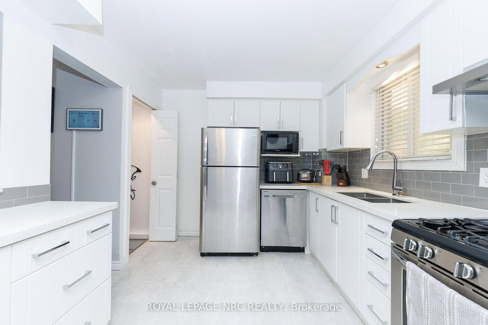 105 Ventura Drive • St. Catharines, ON photo 10