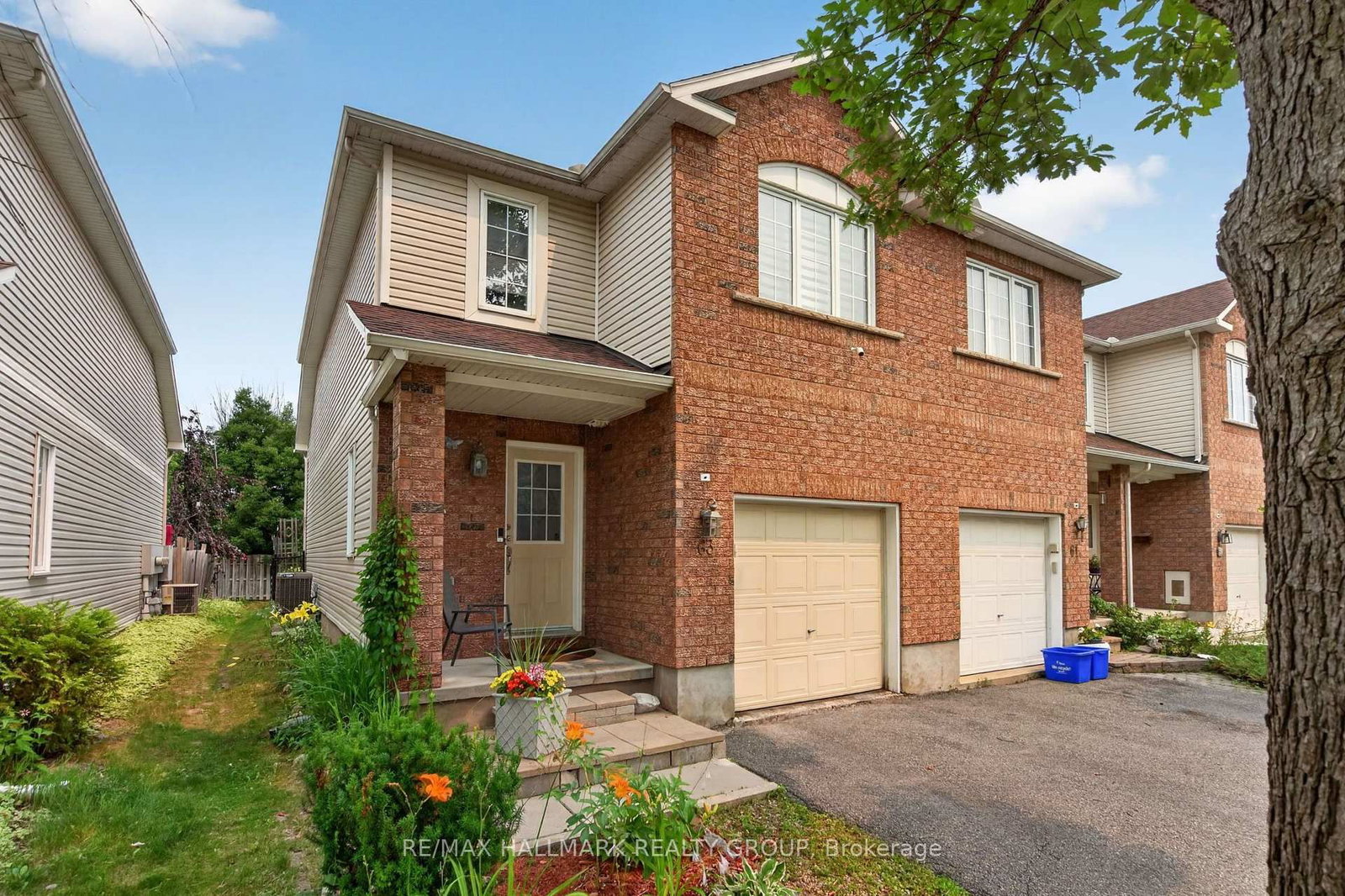 63 Palmadeo Drive • Ottawa, ON photo 2