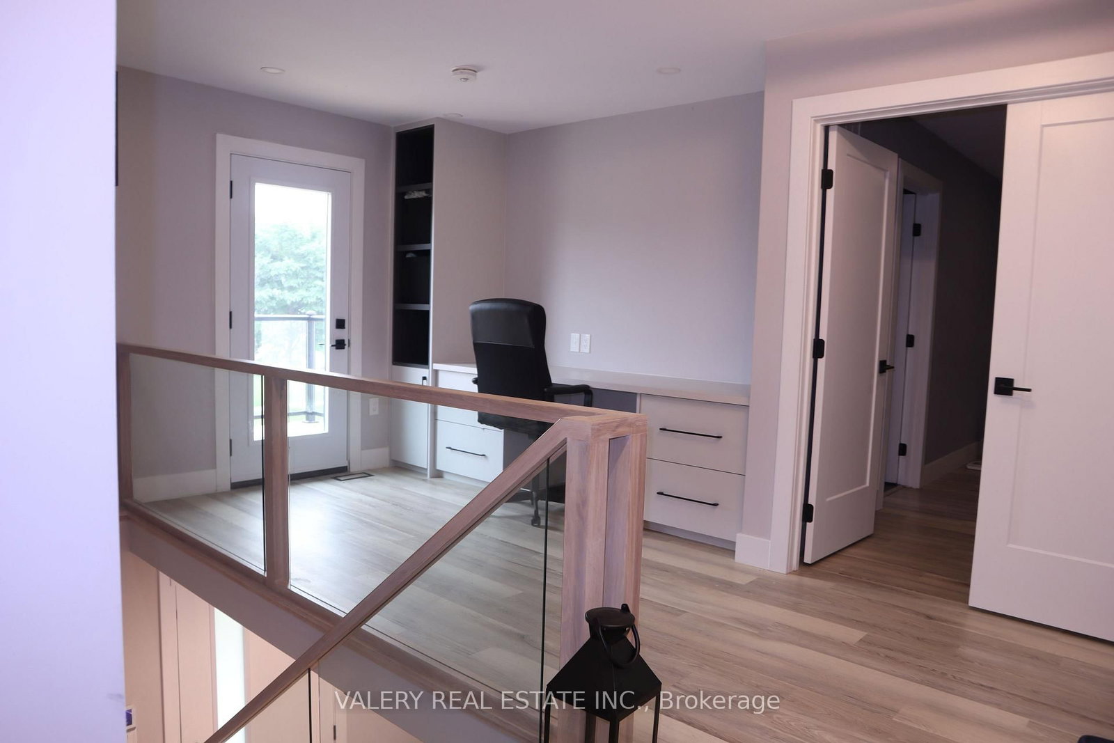 33 Chilton Drive • Hamilton, ON photo 12