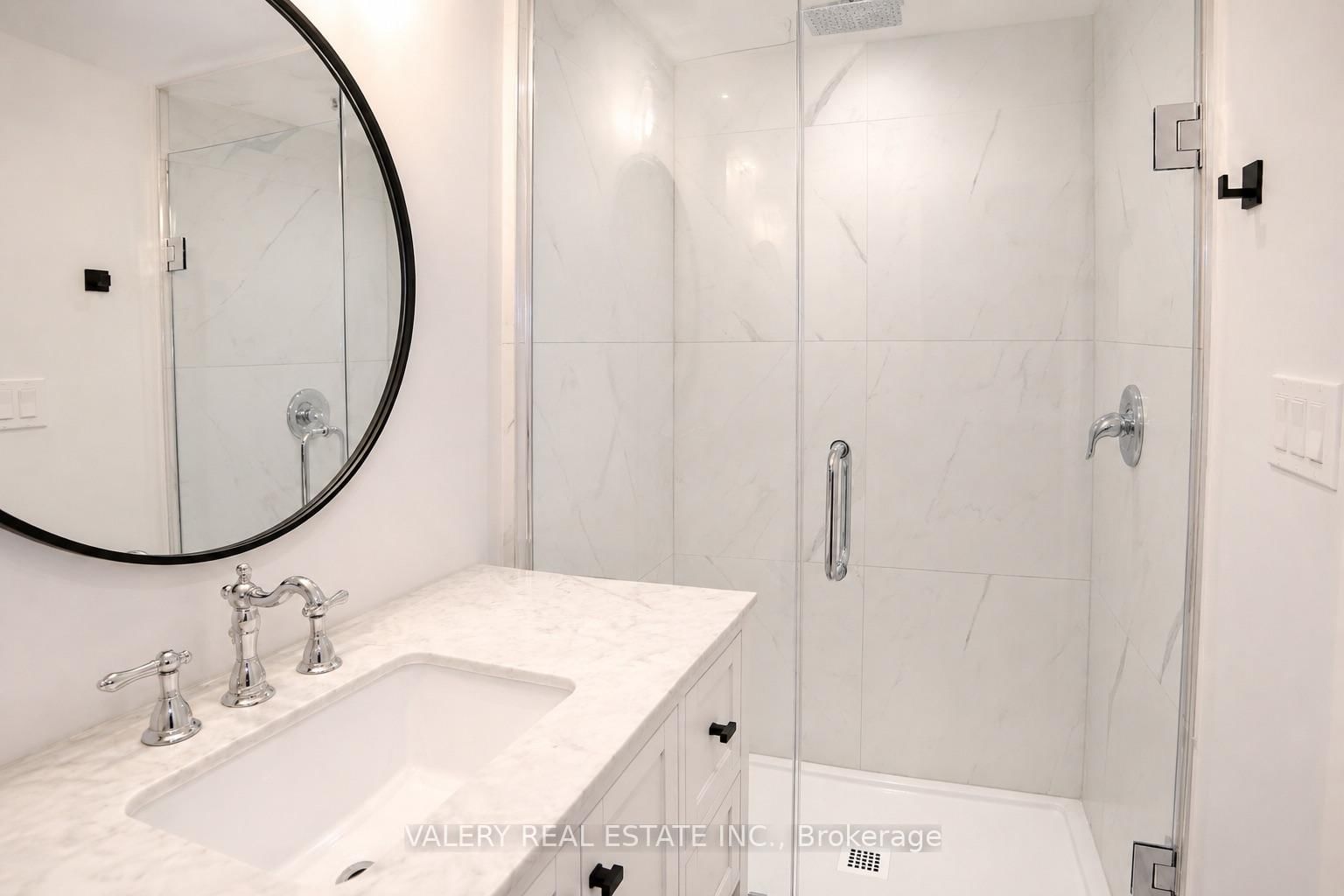 33 Chilton Drive • Hamilton, ON photo 16