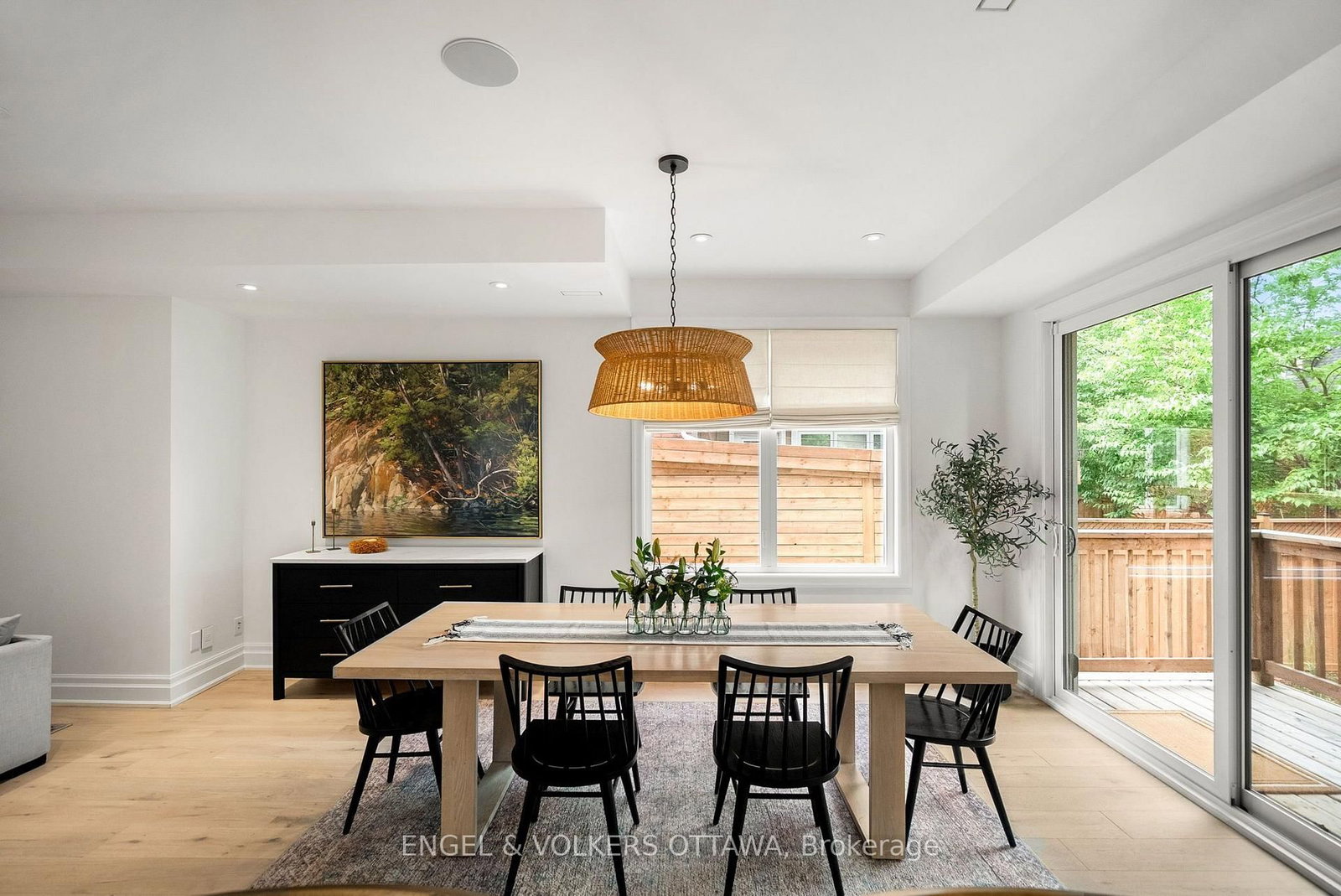 Detached House sold at 31 Woodlawn Avenue, Ottawa, Ontario, K1S 2S8 - Glebe - MLS: X13574792