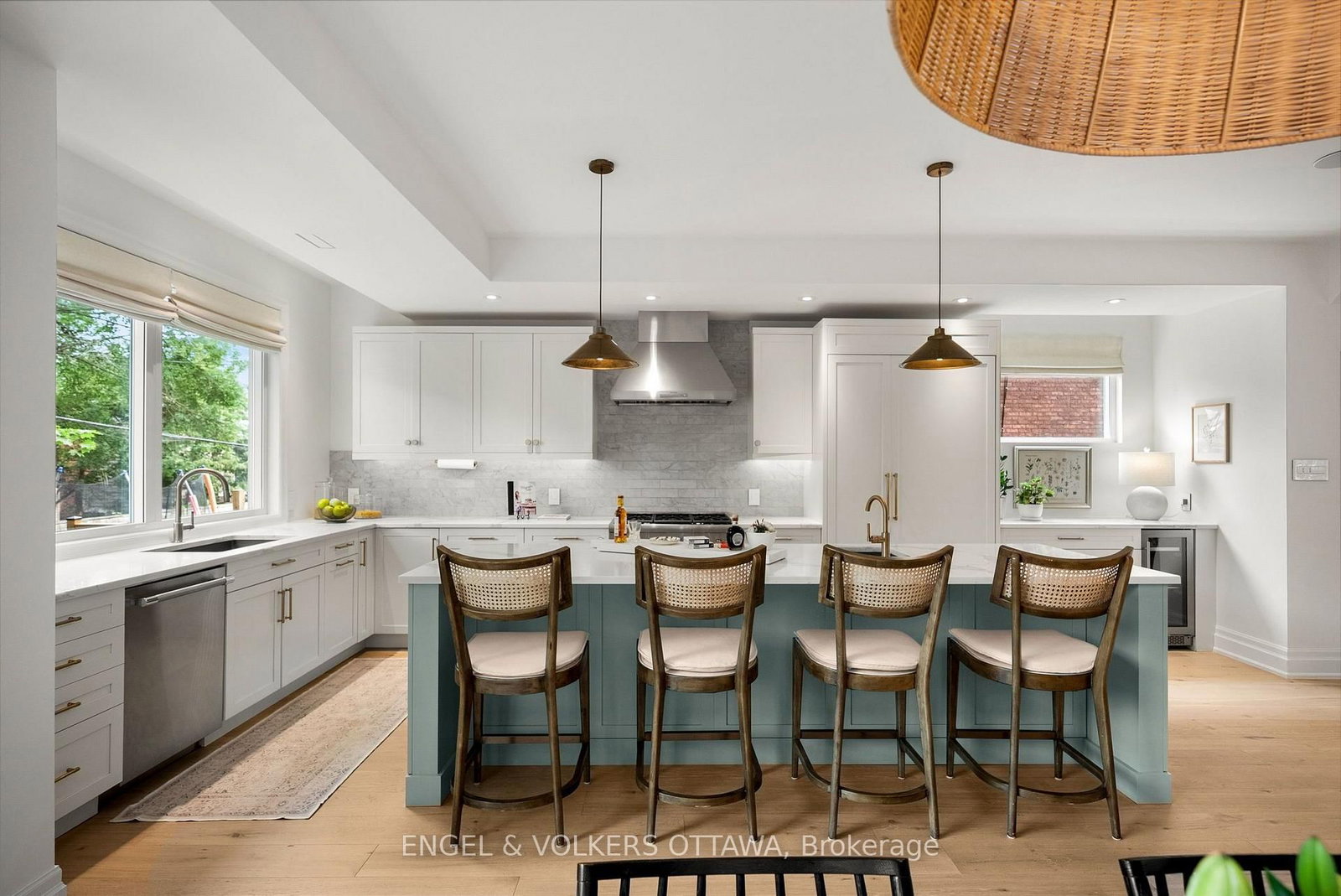 Detached House sold at 31 Woodlawn Avenue, Ottawa, Ontario, K1S 2S8 - Glebe - MLS: X13574792