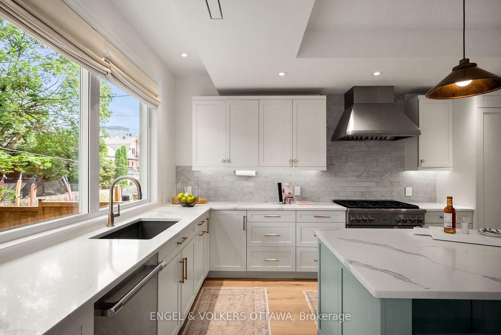Detached House sold at 31 Woodlawn Avenue, Ottawa, Ontario, K1S 2S8 - Glebe - MLS: X13574792