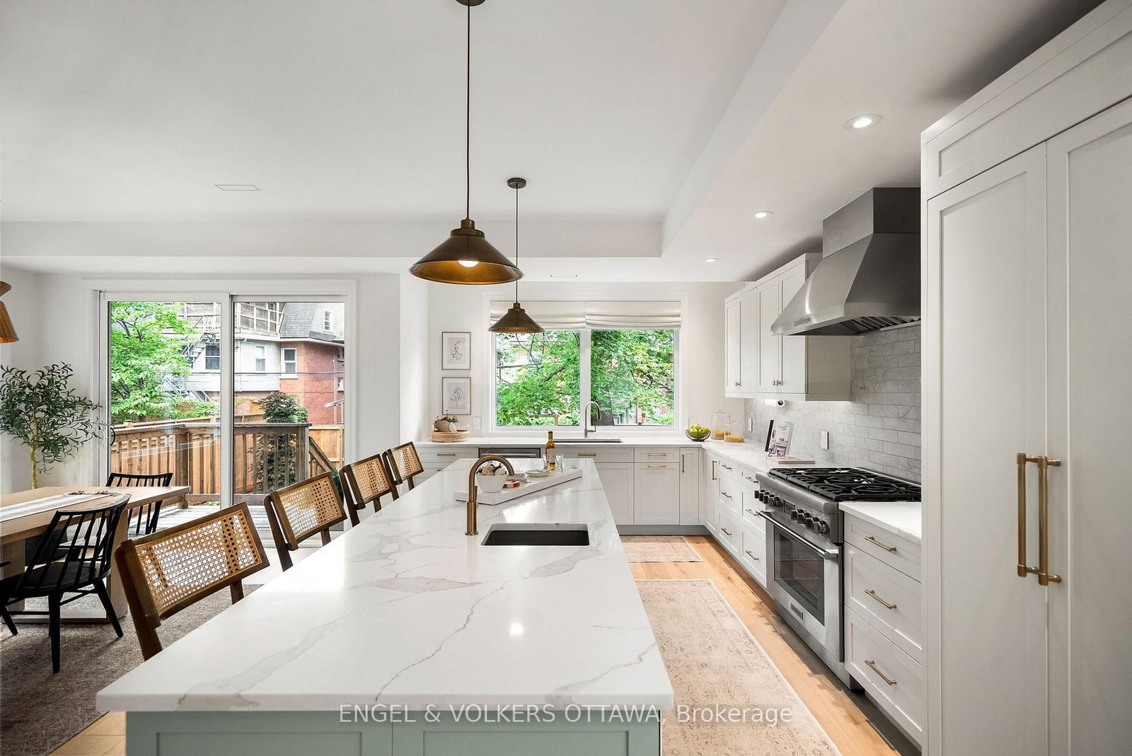 Detached House sold at 31 Woodlawn Avenue, Ottawa, Ontario, K1S 2S8 - Glebe - MLS: X13574792