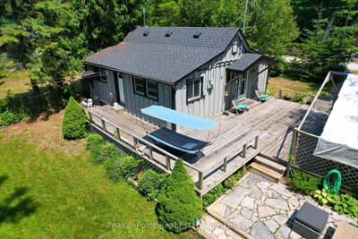36 Barrie Avenue • South Bruce Peninsula, ON photo 2